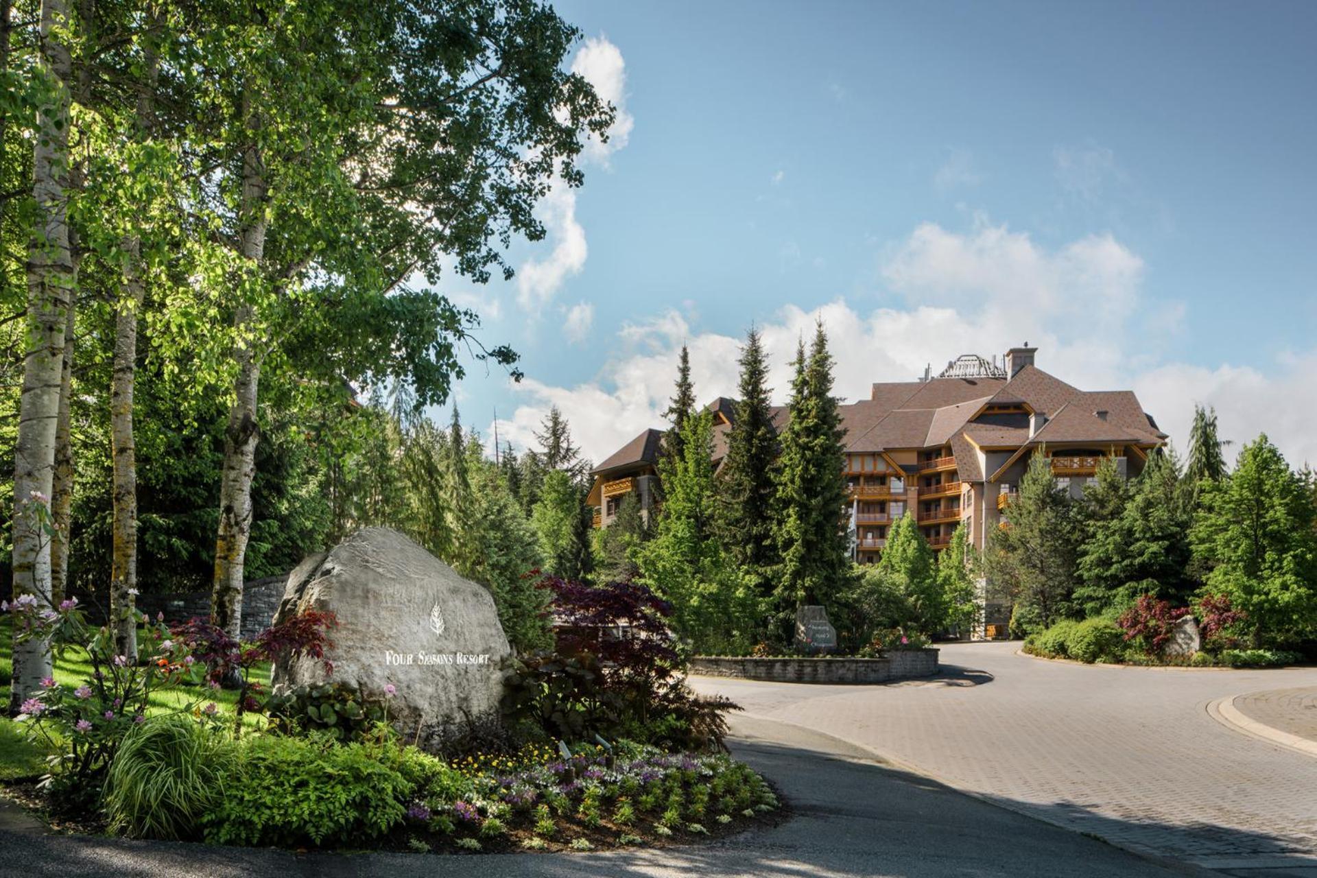 Four Seasons Resort Whistler Exterior foto